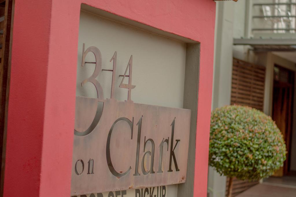 314 On Clark Guest House Pretoria Exterior photo